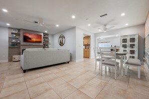 TV connectée, cheminée