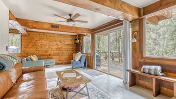 TV, fireplace, DVD player, offices