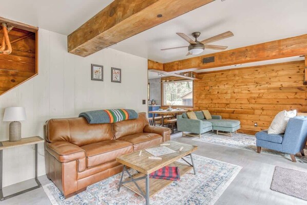 TV, fireplace, DVD player, offices