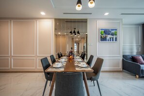 Living area - Landmark 81 Luxury- Lyshing Apartment (Ho Chi Minh City)