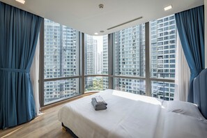 奢华公寓, 3 间卧室, 城市景观 | 意大利 Frette 床单、高档床上用品、羽绒被、加厚床垫