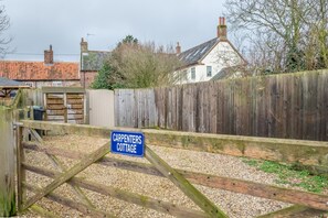 Property grounds - Carpenters Cottage, Wighton, Norfolk (Wighton)