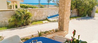 Villa Milon Near The Sea, Lecce, Italy