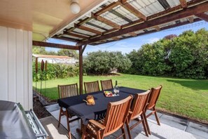 تناول الطعام بالخارج