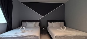 Basic Studio | Blackout drapes, iron/ironing board, free WiFi, bed sheets