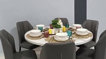 Classic House | Dining room