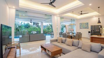 Een 34-inch lcd-televisie met digitale zenders en Netflix