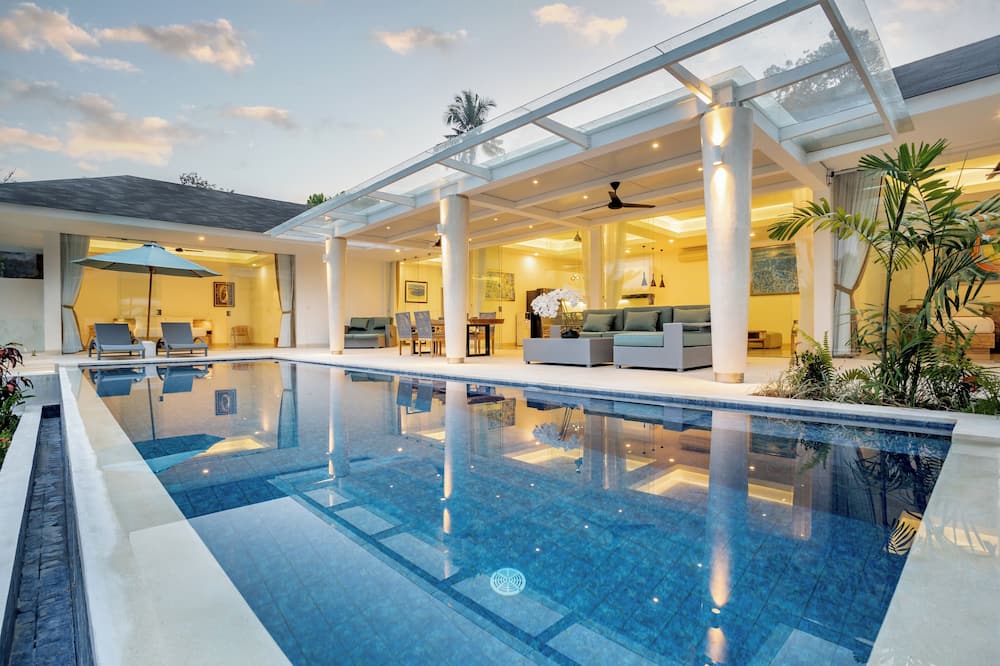 AR Villa Sayan