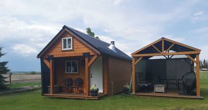 Rustic Loft Cabin Experience on Acreage between Sylvan Lake and Gull Lake