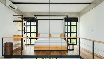 高級樓中樓客房, 1 間臥室, 私人泳池 | 書桌、筆電工作空間、熨斗/熨衣板、免費無線上網