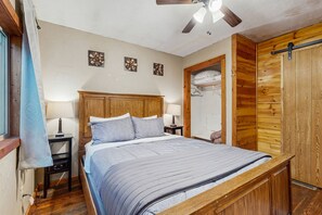3 chambres, bureau, fer et planche à repasser, accès Internet