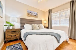 3 habitaciones, escritorio, tabla de planchar con plancha y wifi gratis