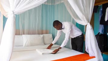 Desk, laptop workspace, soundproofing, free WiFi