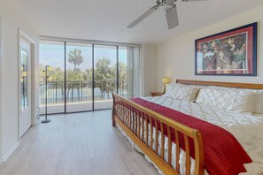 1 chambre, fer et planche à repasser, accès au Wi-Fi (inclus)