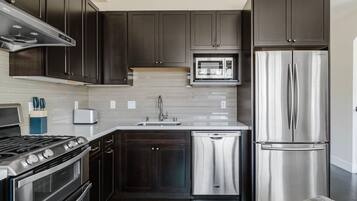 Fridge, microwave, oven, dishwasher