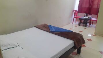 Standard Double Room | Free WiFi