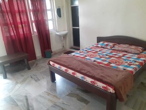Standard Double Room | Free WiFi - OYO 810384 Swagat Resort (Vasai)