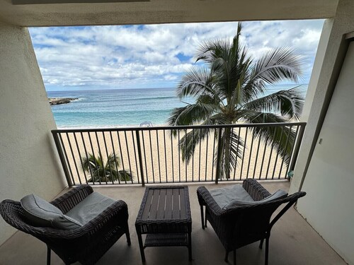 Beach Front Condo - Makaha