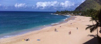 Beach Front Condo - Makaha