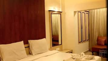 Kamar Deluks, pemandangan kebun | 4 kamar tidur, meja kerja, ruang kerja ramah laptop, dan Wi-Fi gratis