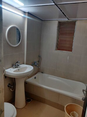 Bathroom - Ishwar Inn by Joy suites (Mahabaleshwar)