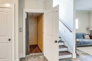 Interior - 7 Mi to Downtown Fitzgerald: Spacious Home w/ Deck (Fitzgerald)