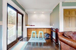 Interior - Sunny, dog-friendly home with a fenced yard, washer/dryer (Wallingford)