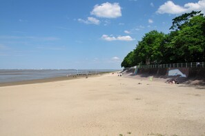 Beach nearby - Apartment 'Goesmann' with Private Terrace and Wi-Fi (Zetel)