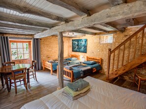 3 bedrooms, internet