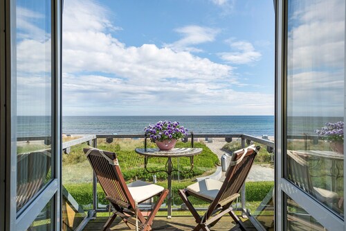 Apartment 'Wohnung 4' with Shared Garden, Balcony and Wi-Fi