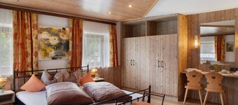 Apartment 'Ferienwohnung Waldzauber' with Sea View, Shared Terrace and Wi-Fi