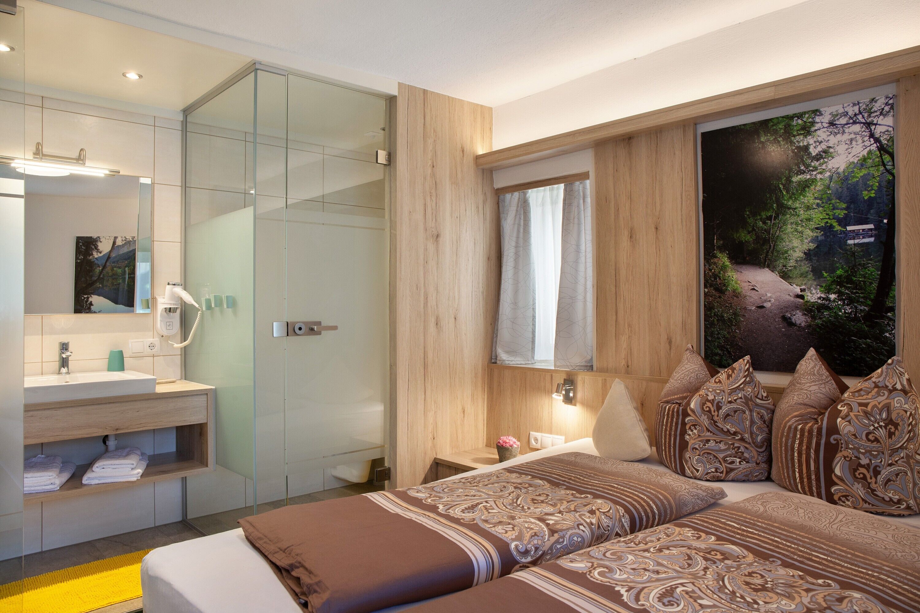 4 多间卧室、免费 WiFi、床单