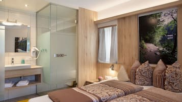 4 makuuhuonetta, ilmainen Wi-Fi, vuodevaatteet