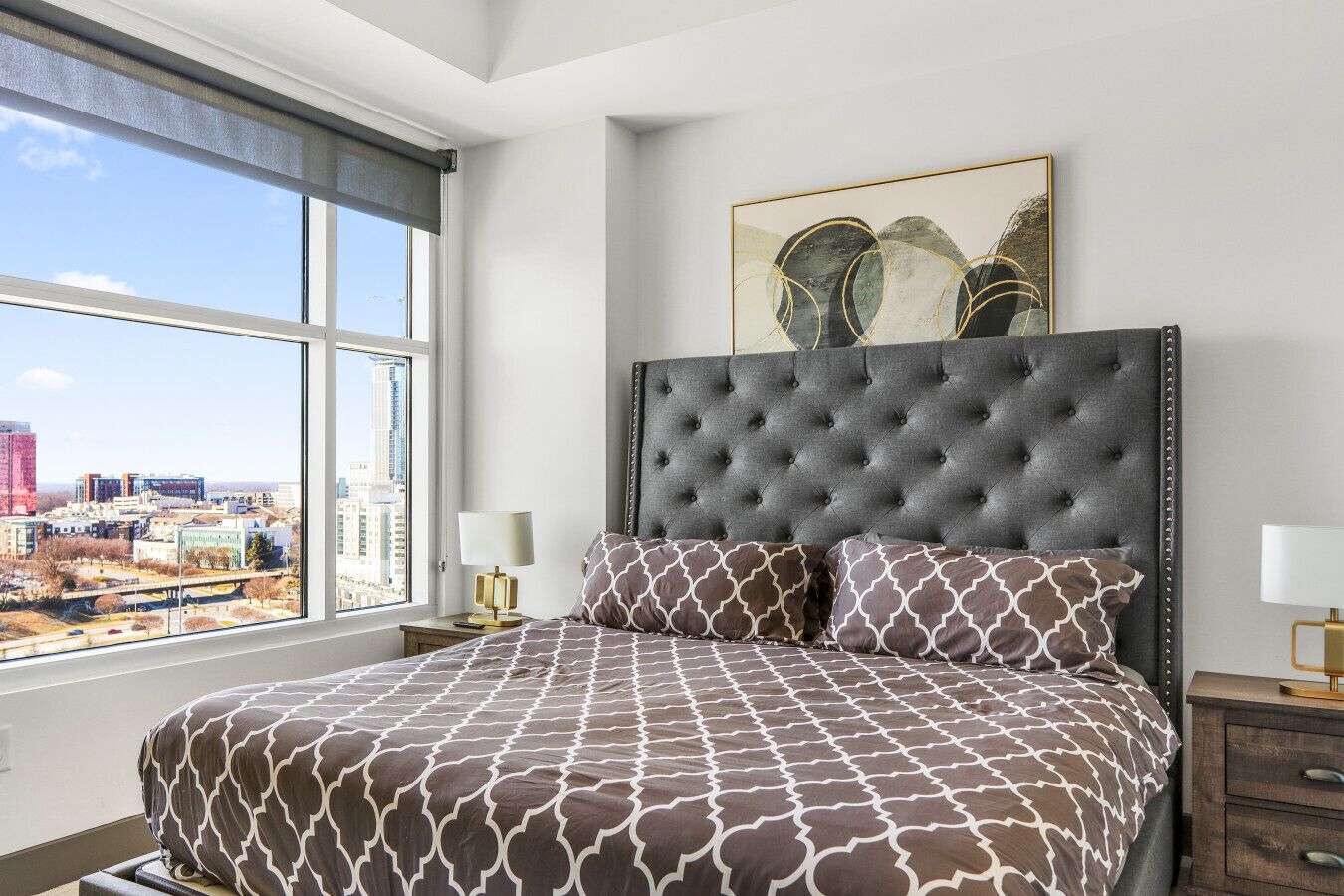 2 bedrooms, desk, iron/ironing board, travel crib