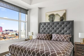 2 bedrooms, desk, iron/ironing board, travel cot