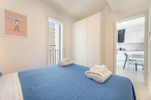 2 habitaciones, escritorio, wifi gratis y ropa de cama