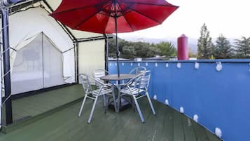 Glamping Room | Free WiFi, bed sheets