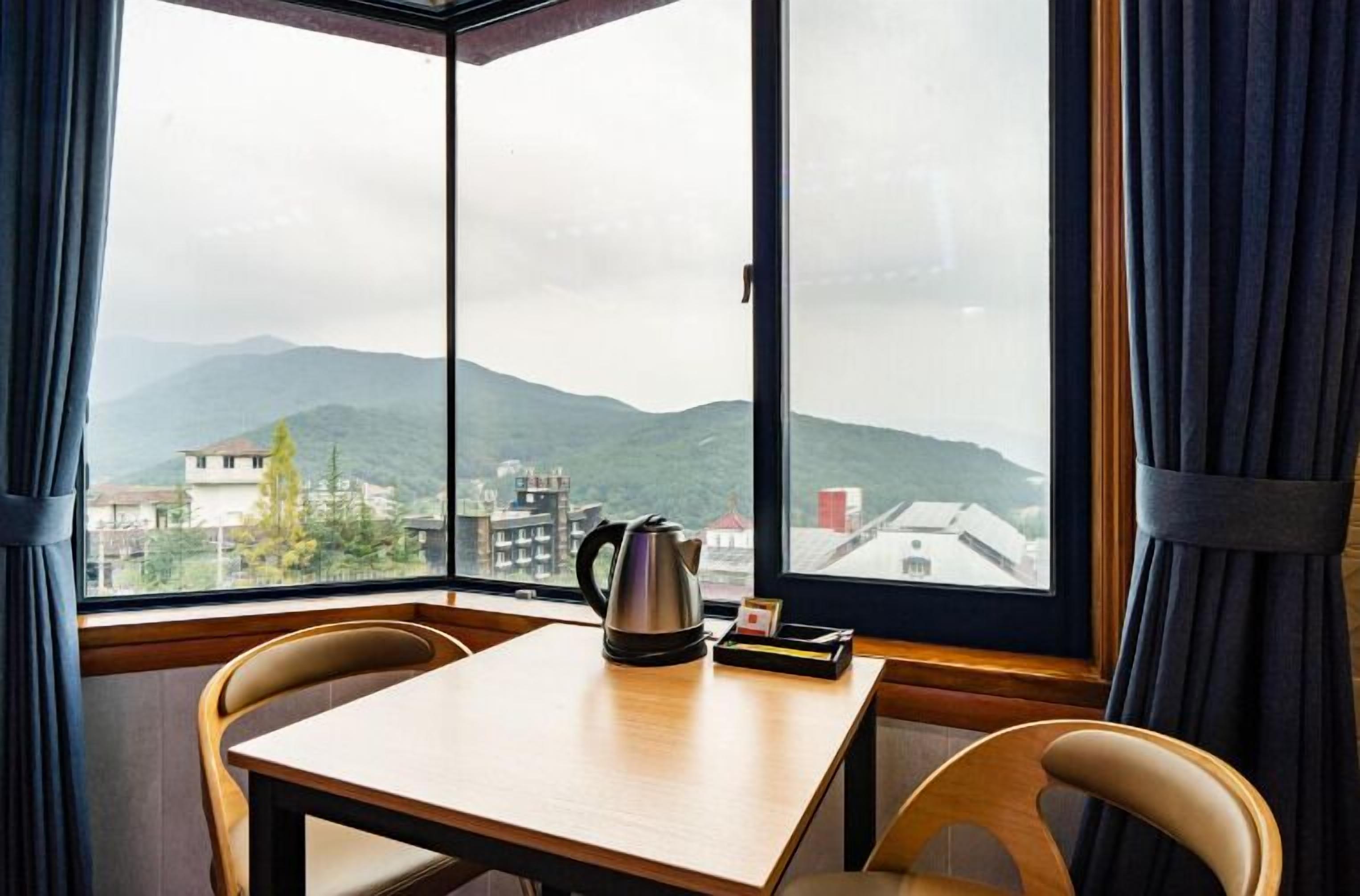 Entertainment Fantastic View | Free WiFi, bed sheets