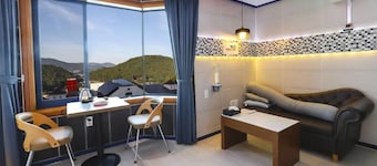 HOTEL EAT COM