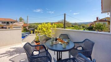 Family Apartment, Multiple Bedrooms (Istrian Casa Pr Marici Sunny Terrace) | Outdoor dining