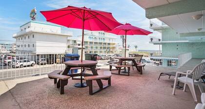 Ocean View 1BR Condo with a Balcony & Heated Pool!