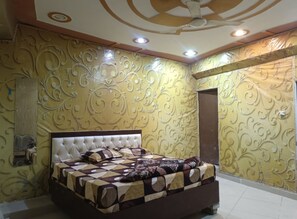 Skrivebord, lydisolering, gratis Wi-Fi, sengetøj