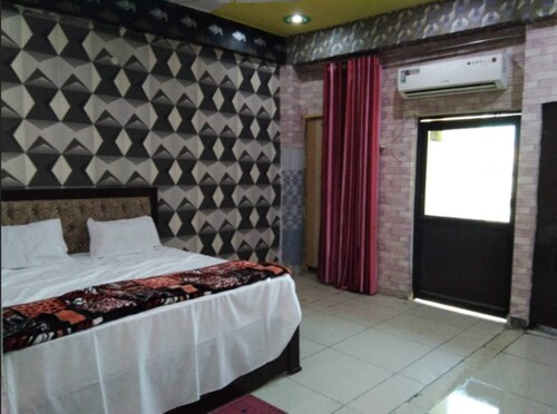 Chappan bhog hotel Hapur