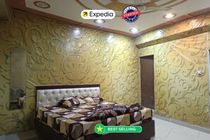 デスク、防音設備、WiFi (無料)、ベッドシーツ