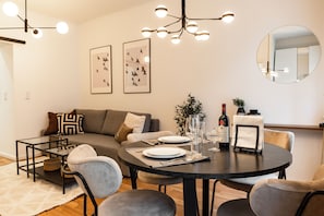 Dining - Smart & Cozy Living in Vienna (Wien)