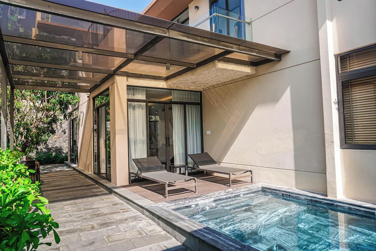 Luxe villa, 3 slaapkamers, privézwembad | 3 slaapkamers, donzen dekbedden, een bureau, verduisterende gordijnen