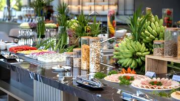 Desayuno buffet (VND 400000 por persona)