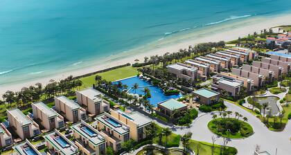 Seascape Villas in Long Beach Cam Ranh