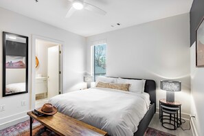 4 chambres, bureau, Wi-Fi gratuit, draps fournis