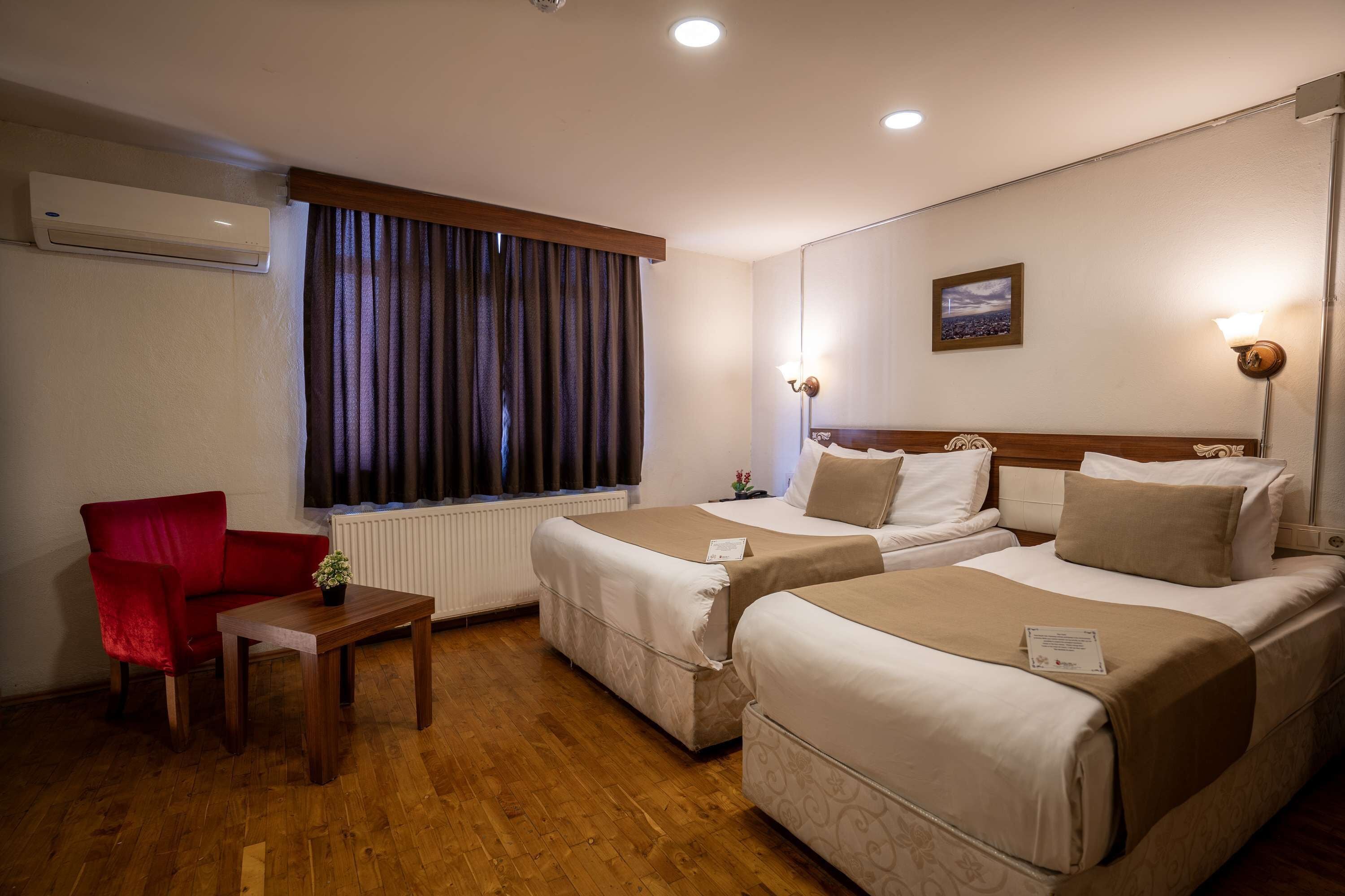 Free WiFi, bed sheets
